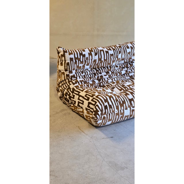 1970s Two-Seater Togo Sofa from Ligne Roset, 1970s For Sale - Image 5 of 15