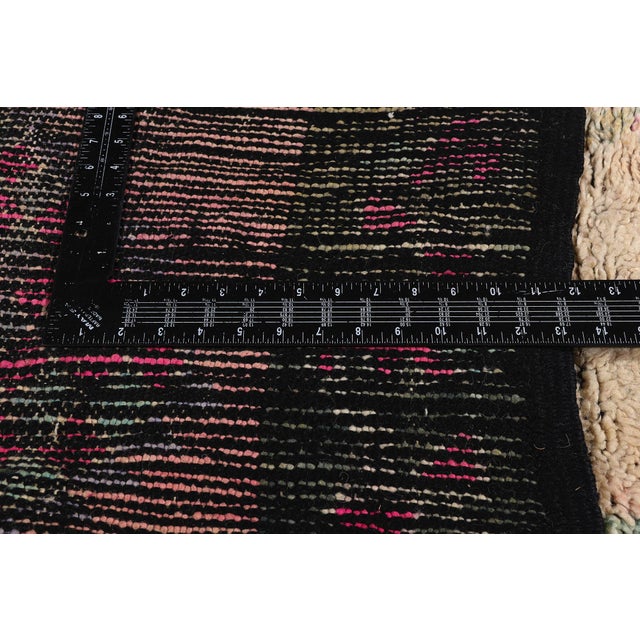 Textile Vintage Boujad Moroccan Rug, 05'09 X 11'10 For Sale - Image 7 of 10