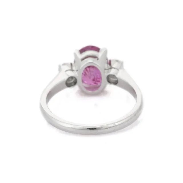 3.66ct Vibrant Pink Sapphire Dimond Trinity Engagement 18k Gold Ring Size 7 For Sale In New York - Image 6 of 9