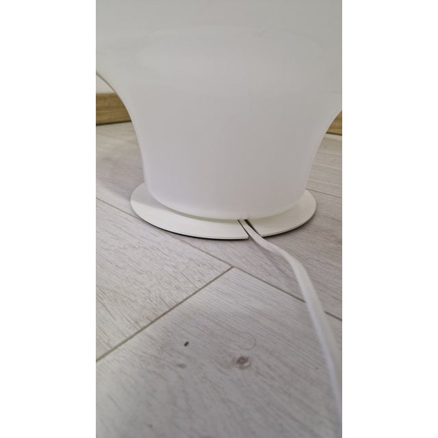 White Flower Model Table Lamp in Shaded Murano Glass by Studio IG for ID, 1990s For Sale - Image 8 of 18