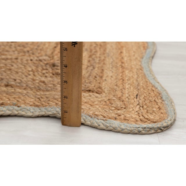 Hand Made Natural Jute Fiber wave Scallop Rug. Available in Multiple Colors. The rug can also be made without scallops....