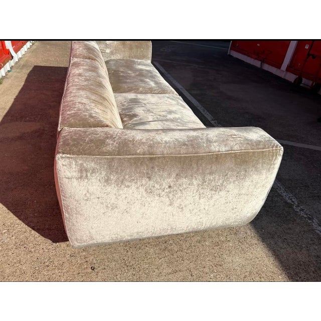 Mobilfresno Spain – Luxury Velvet European Designer Sofa For Sale In Dallas - Image 6 of 8