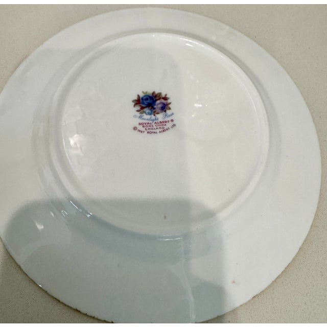 1980s Royal Albert Moonlight Rose Set - Made in England - Service for 8 - Mint / New: 41pc For Sale - Image 10 of 14