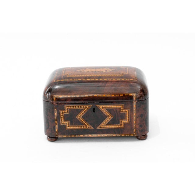 Art Deco Jewelry Box in Nut Wood and Maple, 1920s For Sale - Image 4 of 10
