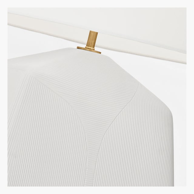 Contemporary Hable by Visual Comfort Studio Hable Tallulah Table Lamp in Matte White Ceramic For Sale - Image 3 of 7
