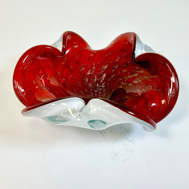 1950s Italian Hollywood Regency Murano Ruby Encased in White Bowl For Sale - Image 6 of 12