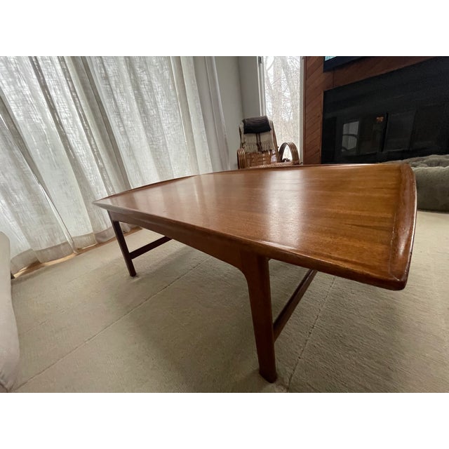 Mid-Century Modern Coffee Table For Sale In New York - Image 6 of 14