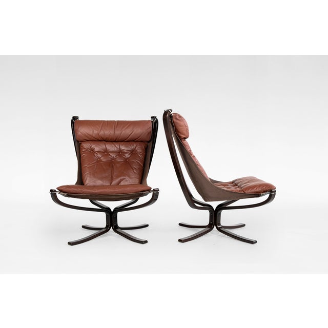 Vintage Highback Falcon Chairs in Cognac Leather by Sigurd Ressell for Vatne Møbler, 1970s, Set of 2 For Sale - Image 9 of 9