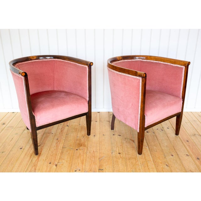 Antique Art Nouveau Edwardian Barrel Back Tub Armchairs in Mahogany and Pink Upholstery, 1910, Set of 2 For Sale - Image 18 of 18