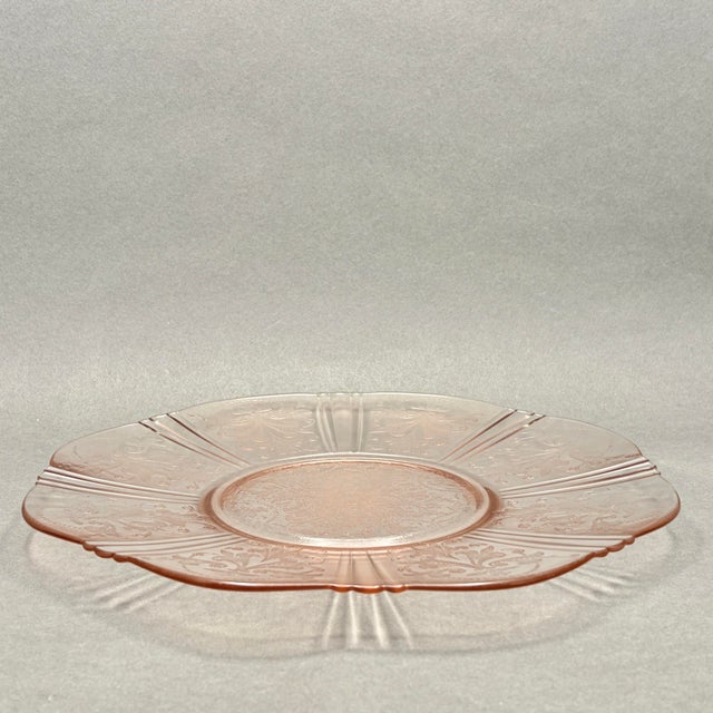 Vintage Pink “American Sweetheart” Depression Glass Cake Plate or Round Serving Platter by MacBeth Evans For Sale - Image 4 of 9