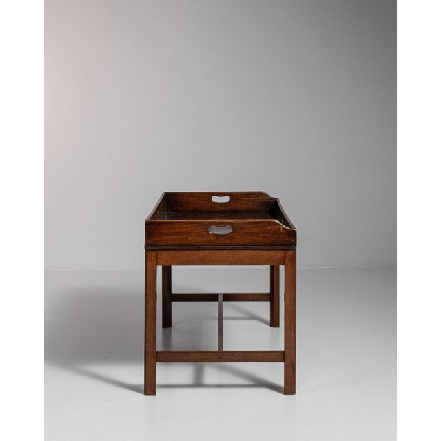 Chestnut Early 20th Century United Kingdom Rich Mahogany Mahogany Butler'S Tray Table For Sale - Image 8 of 10