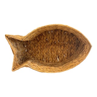 Vintage Woven Water Hyacinth Fish Basket – Sculptural Coastal Wall Accent, 19” For Sale