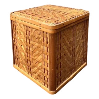 Vintage Shanghai Weave Hinged Lidded Box For Sale
