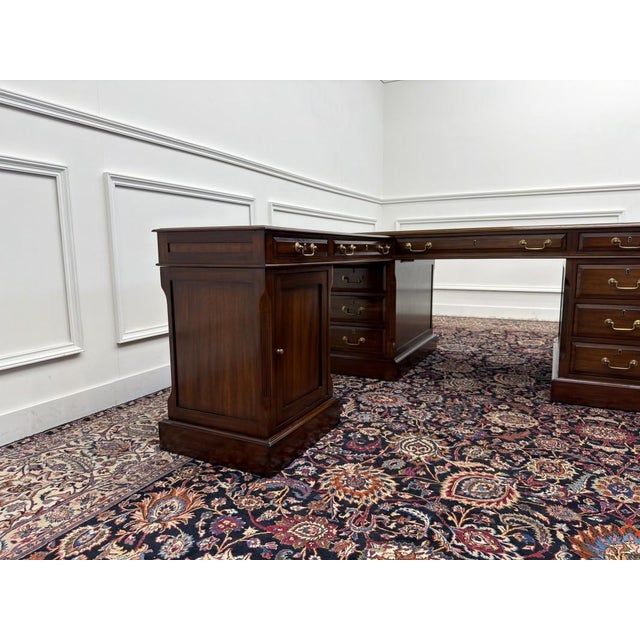 Corner Desk from Globe Wernicke For Sale - Image 4 of 18