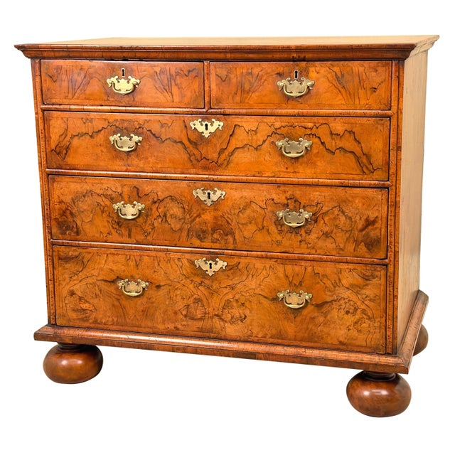 Queen Anne Walnut Chest of Drawers, 1710 For Sale - Image 16 of 16