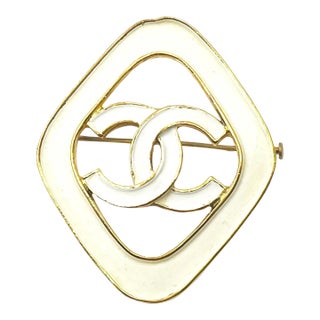 Chanel Rare Vintage Gold Plated Argyle White CC Brooch For Sale