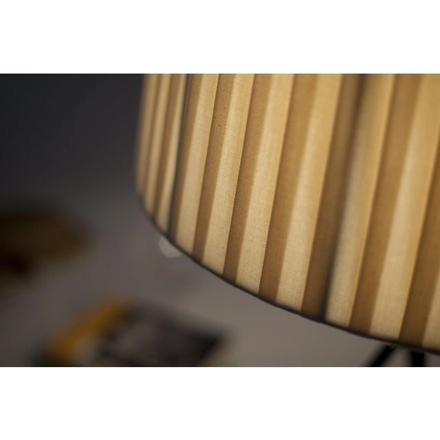 Natural Trípode M3 Table Lamp by Santa & Cole For Sale - Image 6 of 8