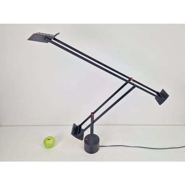 Artemide Tizio Table Lamp by Richard Sapper for Artemide, 1970s For Sale - Image 4 of 15