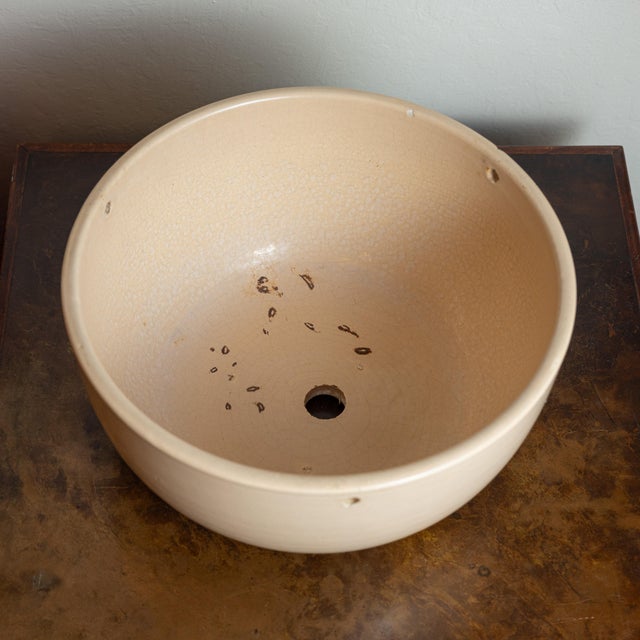 Vintage Gainey Ceramics Hanging Planter, Cream Glaze, California Modern For Sale In Sacramento - Image 6 of 7