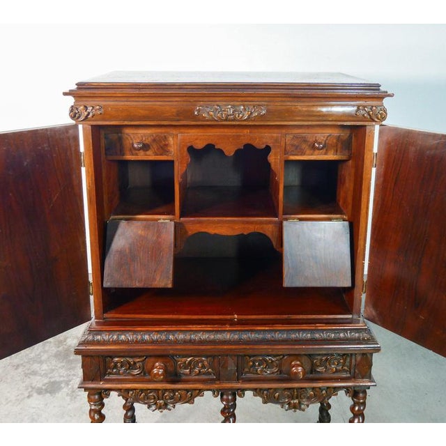 Louis XIII Style Coin Cabinet in Walnut and Briar For Sale - Image 6 of 13