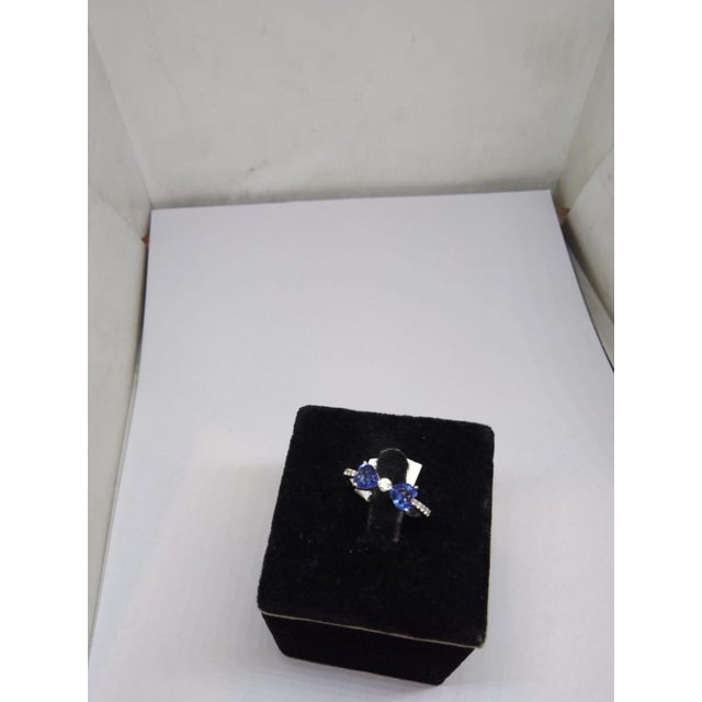 Modern Natural 18k Gold Blue Sapphire Halo Ring With Diamonds, 1.37ct For Sale - Image 3 of 8