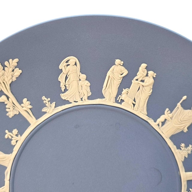 Ceramic Wedgwood Lavender Blue Jasperware Sacrifice Cake Plate Classical Relief England 9.5" For Sale - Image 7 of 10