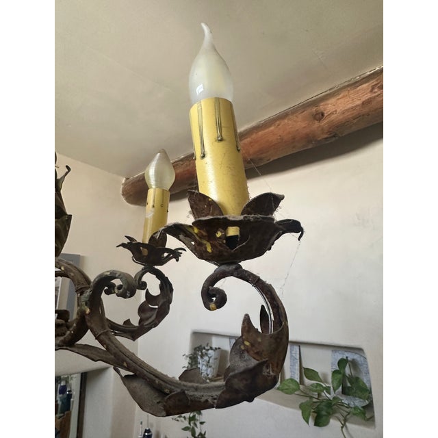Rustic European Early 20th Century Elegant Hand-Forged Mizner Iron Chandelier For Sale - Image 3 of 9