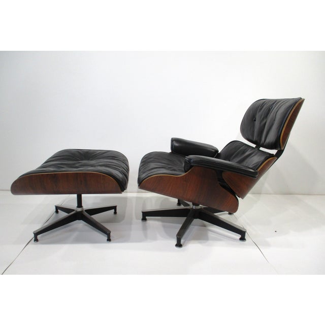 Early Eames Rosewood 670 Lounge Chair and Ottoman for Herman Miller (A) For Sale - Image 12 of 12