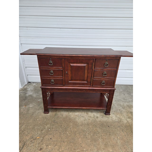 Traditional 1980s Traditional Mahogany Sideboard For Sale - Image 3 of 14