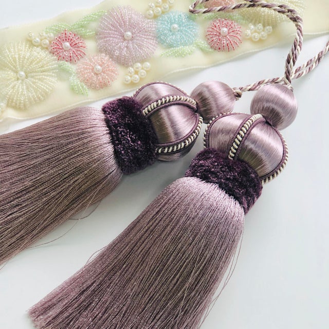 Art Deco Pair of Dusty Mauve Luxury Key Tassels With Satin & Cut Velvet Details For Sale - Image 3 of 14