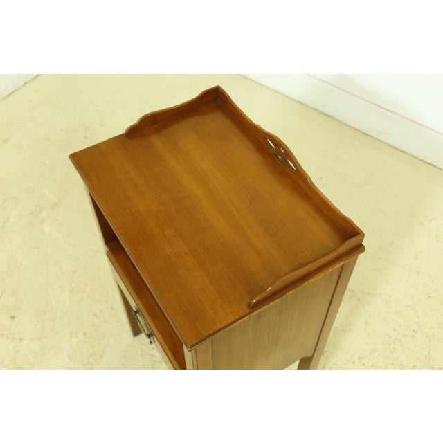 Kindel Cherry Chippendale Style 1 Drawer Nightstand For Sale In Philadelphia - Image 6 of 10