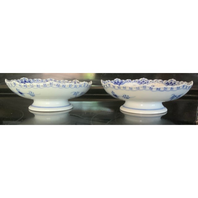 Traditional 1960s Royal Copenhagen Blue Fluted Full Lace Footed Bowl 1023 For Sale - Image 3 of 4