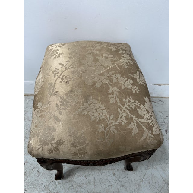 Brown Louis XV Style Stool in Walnut, 1900s For Sale - Image 8 of 11