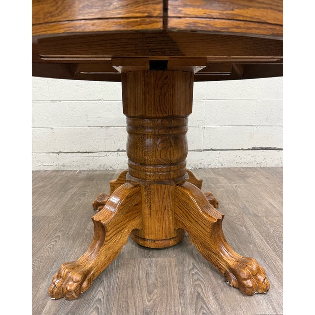 Late 20th Century Vintage 48 Inch Round Quarter Sawn Oak Lion Paw Claw Foot Pedestal Dining Table For Sale - Image 5 of 16