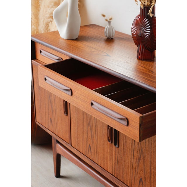 Vintage Teak Fresco Sideboard by Victor Wilkins for G-Plan, 1960s For Sale - Image 17 of 18