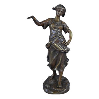 Bronze Fisherwoman by Giraud, 19th Century For Sale