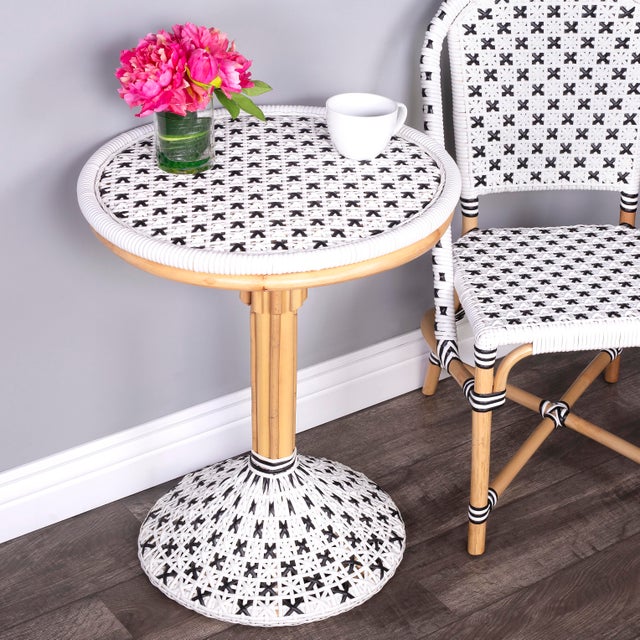 Function, form and fun all come together on this beautiful PU Rattan weave dining chair. The simplistic design of this...