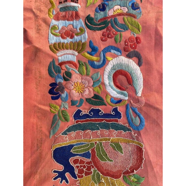 Beautiful Chinese embroidery with nice floral design and beautiful colors, entirely and finely hand embroidered with silk...