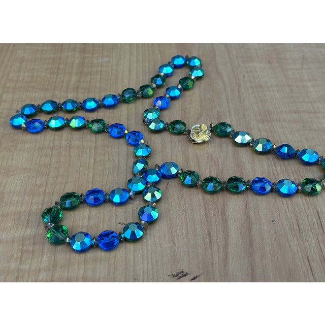 1950s Blue/Green Beaded Necklace W/ Gold Rose Clasp For Sale - Image 6 of 6