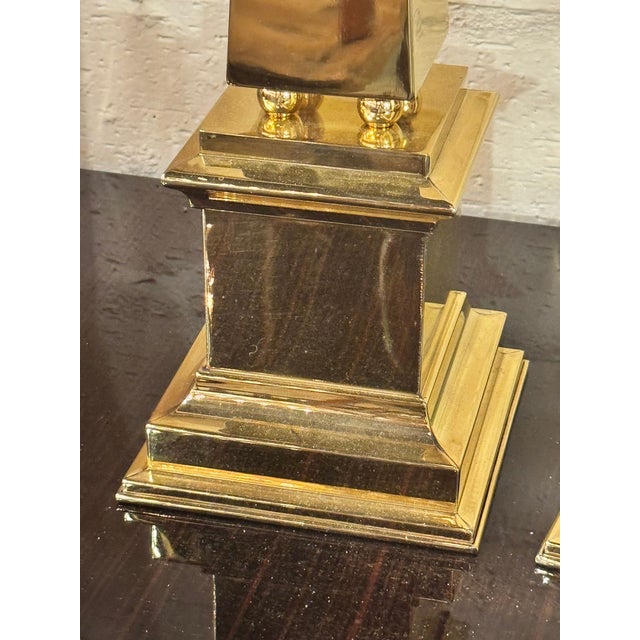 Mid 20th Century Pair of Continental MCM Polished Brass Obelisks For Sale - Image 5 of 7