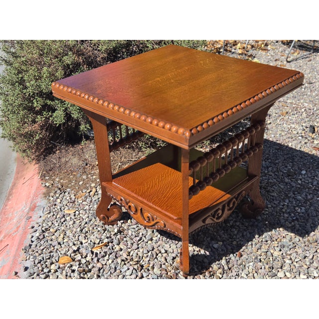 a nice lollypop Victorian Side Table. Solid quality Golden Quater Sawn Oak. Victorian table good for lamp, games, puzzles...