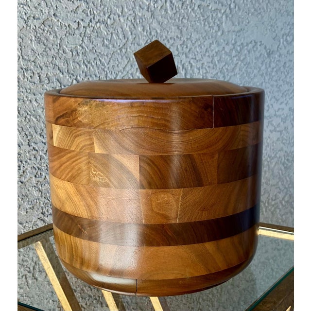 Excellent Pre-Owned Condition. Crafted sometime in the 1970s to 1980s with a mid-century modern look-and-feel, the design...