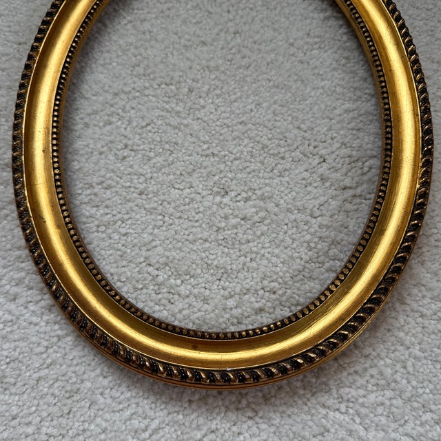 Gold Vintage Giltwood Style Oval Picture Frame With Beaded and Rope Trim - 8.5" X 11.25" For Sale - Image 8 of 11