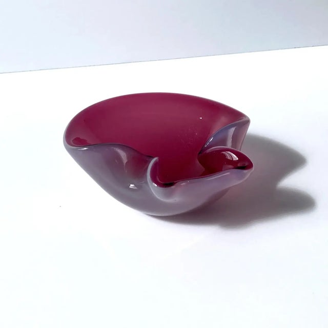 Mid-Century Modern Vintage Venetian Art Glass Vide Poche, Cranberry Pink and Opal Mauve, Midcentury For Sale - Image 3 of 5