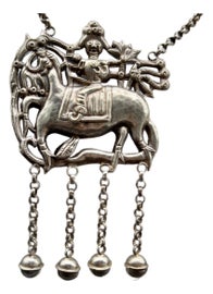 Example of Asian Style Jewelry and Accessories