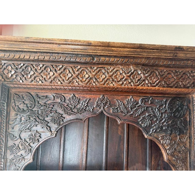 Early 20th Century Antique Hand-Carved Indian Wooden Bookshelf / Display Cabinet For Sale - Image 5 of 10