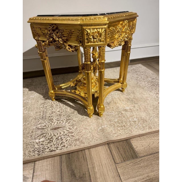 1960s Vintage Handmade Louis XV Giltwood Marble Top Side Table - Set of 2 For Sale - Image 5 of 8