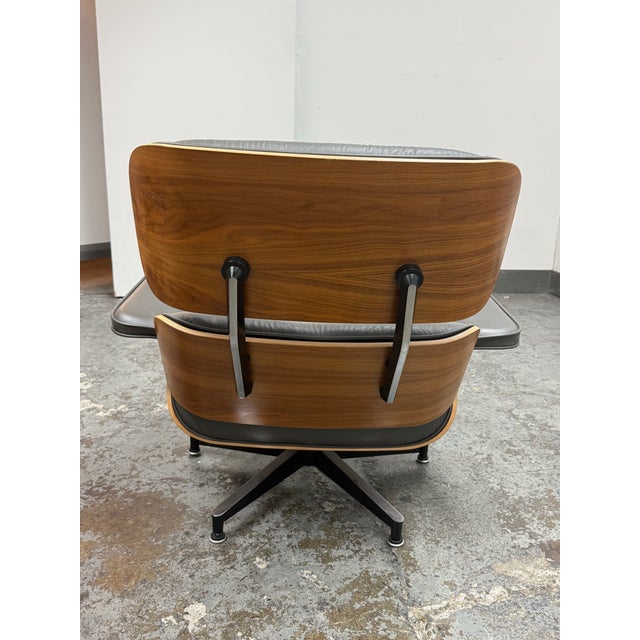 Charles & Ray Eames for Herman Miller Eames Lounge Chair + Ottoman For Sale In San Francisco - Image 6 of 12