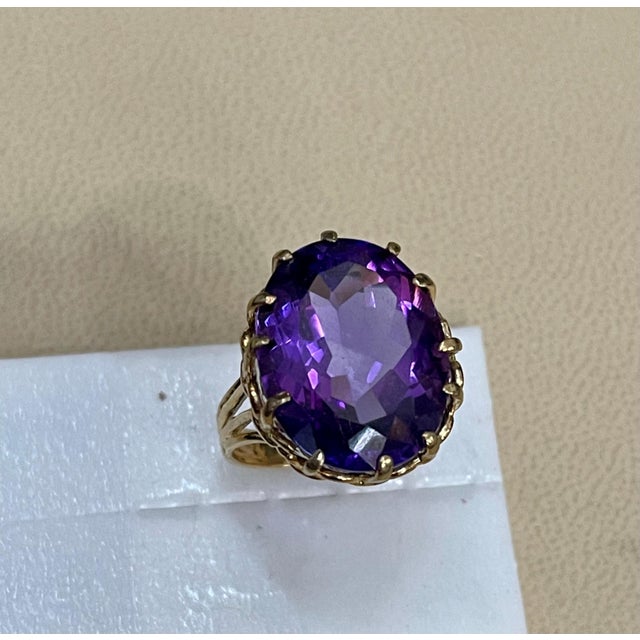 15 Carat Amethyst Cocktail Ring in 14 Karat Yellow Gold For Sale - Image 10 of 18