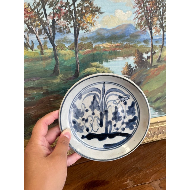 Likely Antique Vietnamese Blue and White Hand-Painted Ceramic Dish, 19th Century Tonal Style.. For Sale - Image 4 of 9